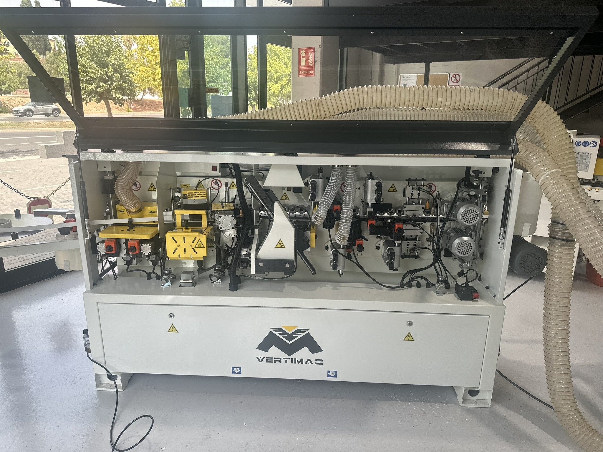 CB1 Titan Tech + - Imagen 4
